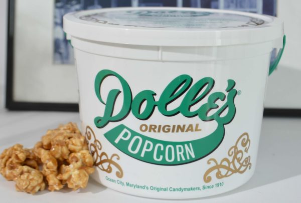 Dolle's® 1/2 gallon tub and popcorn closeup
